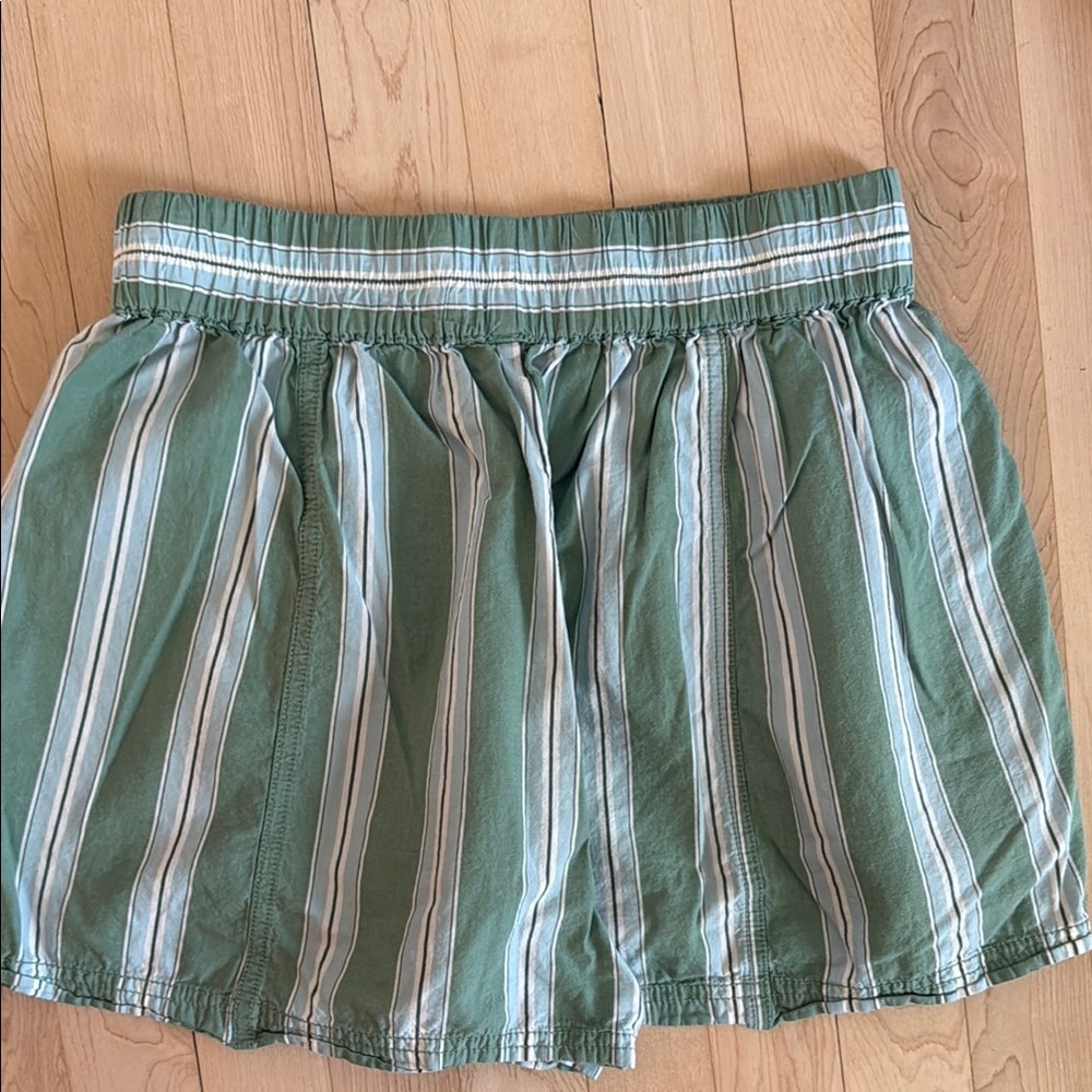 Green boxer short